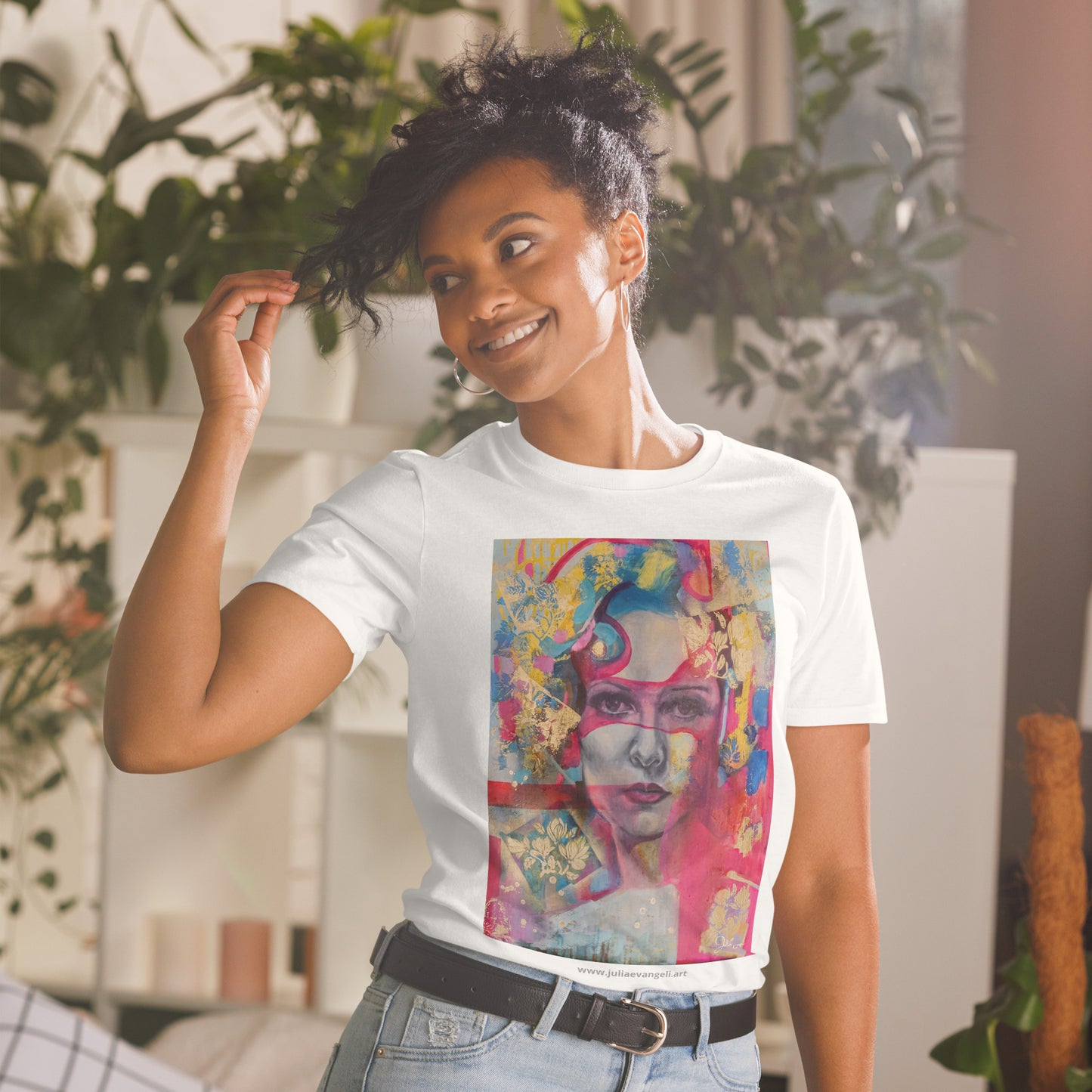 Short-Sleeve Unisex T-Shirt Lady in Pink.