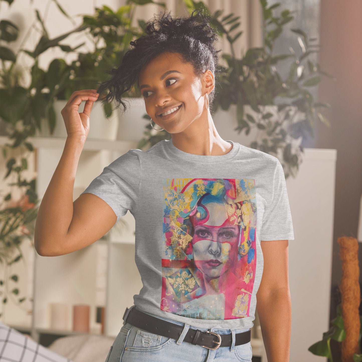 Short-Sleeve Unisex T-Shirt Lady in Pink.